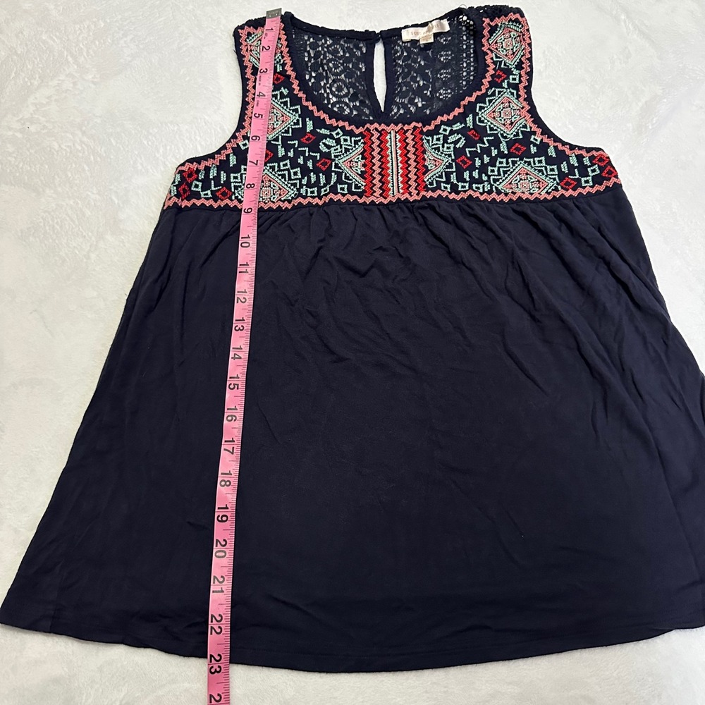 skies are Blue Embroidered top Size S - Picture 9 of 9